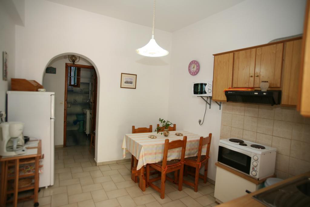 Alex-Giannis Apartments, Μπαρμπάτι Εξωτερικό φωτογραφία