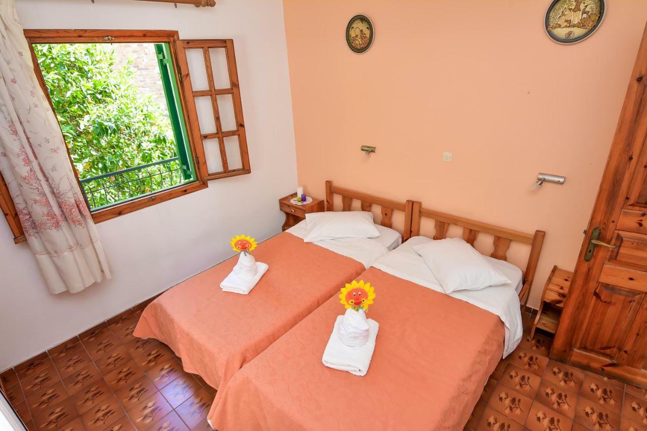 Alex-Giannis Apartments, Μπαρμπάτι Εξωτερικό φωτογραφία