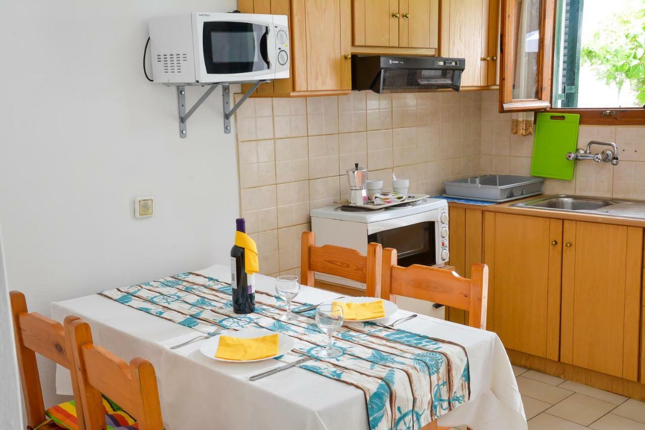 Alex-Giannis Apartments, Μπαρμπάτι Εξωτερικό φωτογραφία