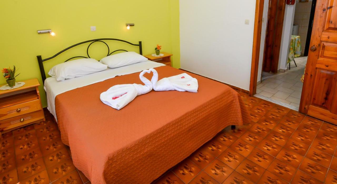 Alex-Giannis Apartments, Μπαρμπάτι Εξωτερικό φωτογραφία