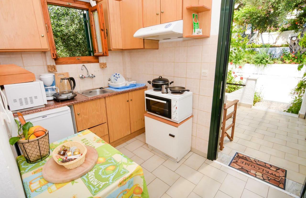 Alex-Giannis Apartments, Μπαρμπάτι Εξωτερικό φωτογραφία